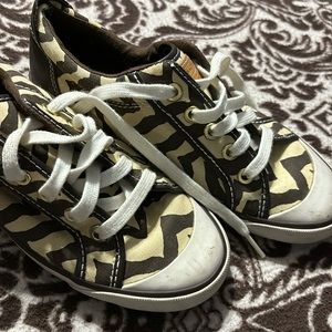 Coach Barrett sneaker in size 6